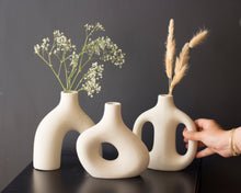 Load image into Gallery viewer, Nordic Tow Handed Vase
