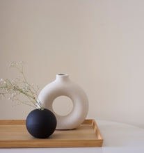 Load image into Gallery viewer, Mini Minimal Vase
