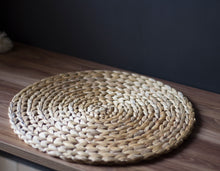 Load image into Gallery viewer, Rattan Circular Tray 02
