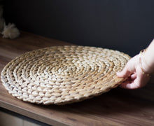 Load image into Gallery viewer, Rattan Circular Tray 02
